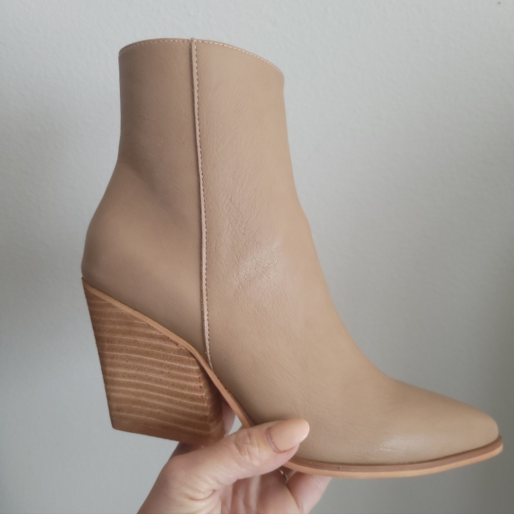 OASIS SOCIETY  - Stacked Heel Slim Bootie